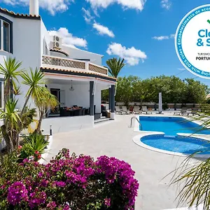 Casa Laranja Three Bedroom Villa